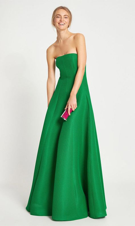 Carolina Herrera Strapless Neoprene Gown in GreenStrapless green neoprene gown from the Spring Summer 2019 Eve Neoprene Gown, Ocassion Dress, Fabric For Clothes, Carolina Herrera Dresses, Neoprene Dress, Emerald Dresses, Ch Carolina Herrera, Green Gown, Bridal Party Dresses