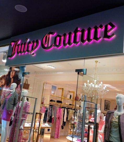 @jillrules169 Juicy Couture Aesthetic, Vintage 2000s Aesthetic, Trashy Y2k Aesthetic, Juicy Couture Clothes, 00s Aesthetic, Mcbling Fashion, 2000s Girl, Images Hello Kitty, Juicy Couture Baby