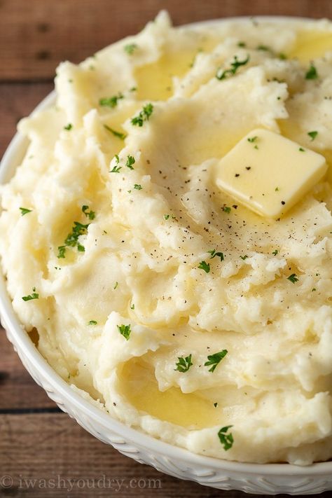 Classic Mashed Potatoes Recipe, Russet Potato Recipes, Classic Mashed Potatoes, Fluffy Mashed Potatoes, Easy Mashed Potatoes, Homemade Mashed Potatoes, Best Mashed Potatoes, Mashed Potatoes Recipe, Idaho Potatoes