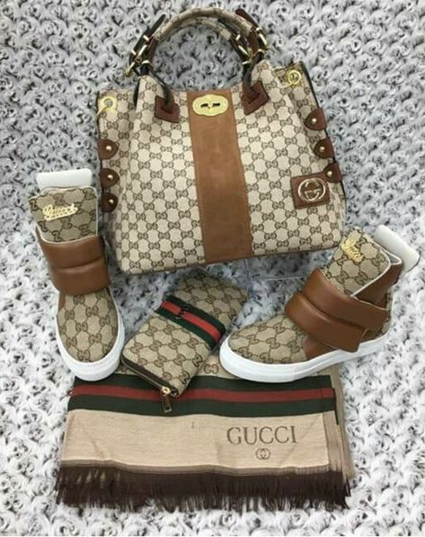 Sac Michael Kors, Gucci Purses, Gucci Handbag, Shoes Outfit Fashion, Handbag Heaven, Gucci Fashion, Bags And Shoes, Handbag Shoes, Gucci Handbags