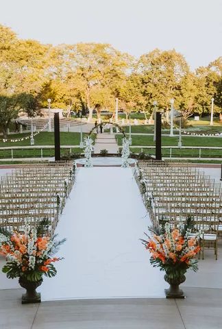 Chicago History Museum, Historic Wedding, Chicago History, Weddings By Color, Chicago Photography, Museum Wedding, Wedding Prices, Event Services, Wedding Professional