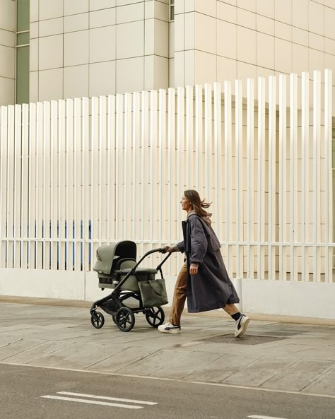 Bugaboo® (@bugabooglobal) • Foto e video di Instagram Travel Campaign, Bugaboo Bee, Bugaboo Donkey, Bugaboo Cameleon, Chassis Design, Sun Canopy, Universal Adapter, Baby Bassinet, Bridge Design