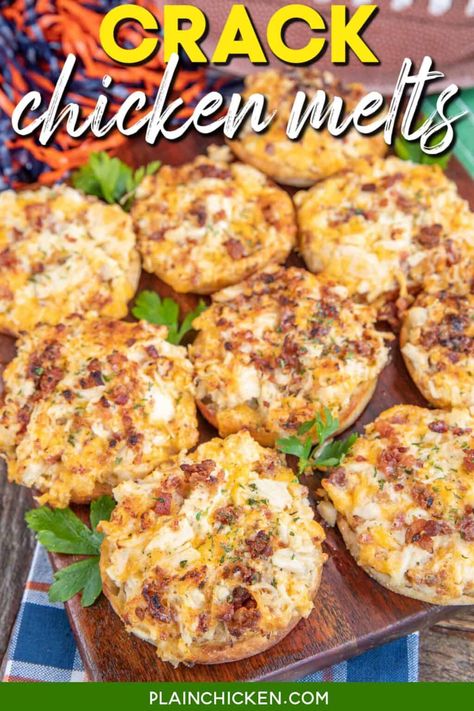 Crack Chicken Melts - perfect for entertaining! English muffins topped with tender chicken, ranch seasoning, bacon, and cheddar cheese. Exceptionally delicious! They’re wonderful when you need a quick and easy party appetizer or a snack. Only 6 ingredients - chicken, cheddar cheese, bacon, ranch seasoning, mayonnaise, and English muffins. Ready to eat in under 20 minutes. Superbowl Party Appetizers, Plain Chicken Recipe, Chicken Cheddar, Football Friday, Hot Sandwiches, Chicken Melts, Chicken Ranch, Football Snacks, Best Pasta Salad