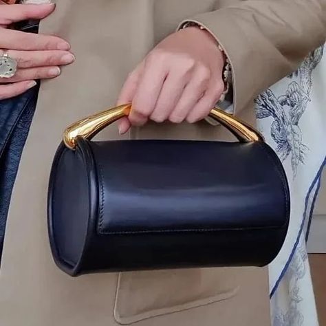 Birkin Backpack, Cylindrical Bag, Hermes 2023, Waist Purse, Unique Handbags, New Bags, Fancy Bags, Spring Summer 2022, Summer Color