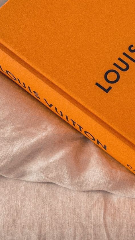 Aesthetic brown orange Books Orange Aesthetic, White And Orange Aesthetic, Orange Astethic, Peach Orange Aesthetic, Teal Moodboard, Teal Mood Board, Orange Tumblr, Louis Vuitton Coffee, Orange Aesthetics