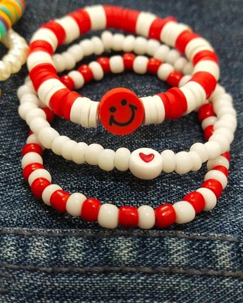 Bracelet Valentines Day Clay Bead Bracelet, Bracelets Handmade Beaded, Red Bead, Handmade Bracelet, Bead Crafts, Handmade Bracelets, Beaded Bracelet, Red And White, Valentines Day