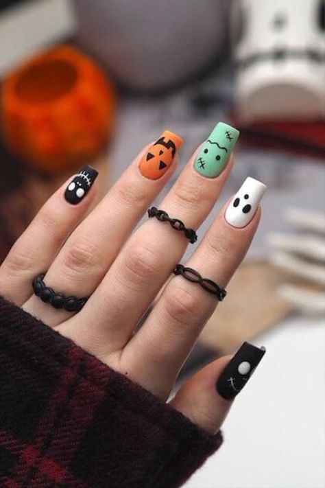 Thank you all so much who subscribe and put likes on my Pins😘, There are already 36😇 of us. I would like you to continue to give such feedback, I will try to please you with new Pins. As always the link to the Manicure Board will be above. Holloween Nails Acrylic Short, Simple Halloween Nails Short, Cute Halloween Nails Short, Swaggy Nails, Zombie Nails, Cartoon Nails, Holloween Nails, Trends Nails, App Filter