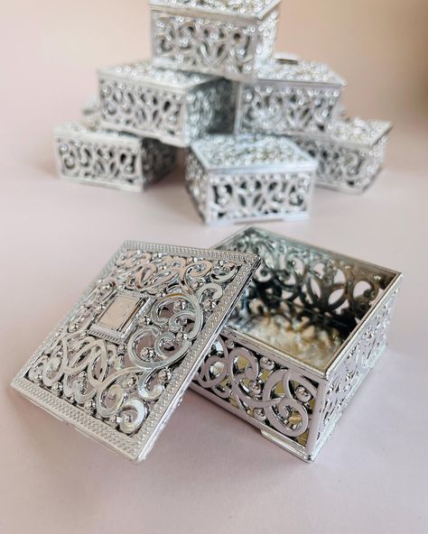 🌸🌸🌸 Handmade Favors, Baptism Favors, Favors Wedding, Silver Box, Birthday Favors, Armenia, Wedding Favours, Box Design, Wedding Favors