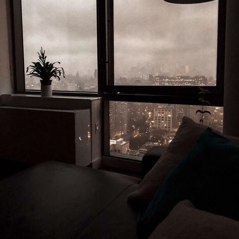 for the night 🤍 - playlist by Shaoneesingh | Spotify Bedroom Aesthetic Dark, Dark Bedroom Aesthetic, Bedroom Aesthetic Cozy, Cozy Rainy Day, Aesthetic Apartment, Rainy Day Aesthetic, Apartment View, Fall Bedroom, Apartment Aesthetic