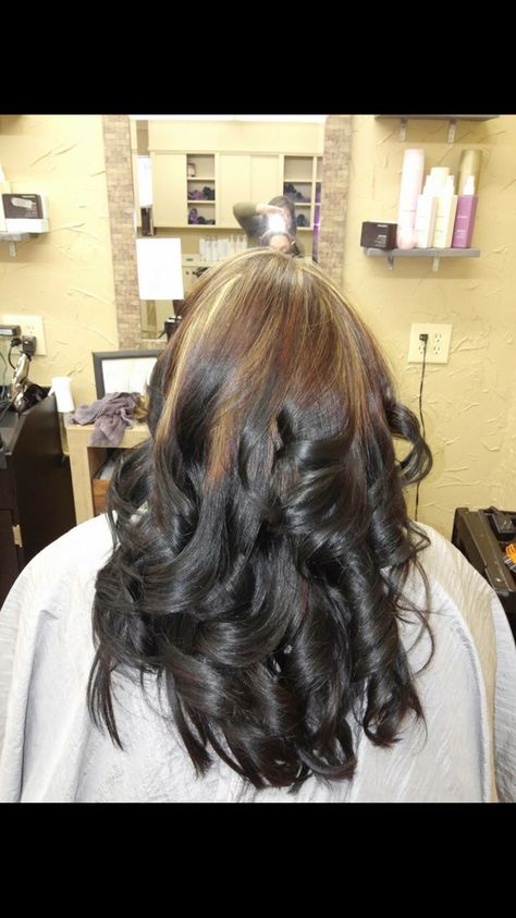 Reverse ombré - light brown to black Light Brown To Dark Brown Hair Ombre, Brown Roots Black Hair, Black And Brown Hair Dye, Dyed Ends Of Hair Brunettes, Dark Brown Hair Ombre, Light Brown Ombre Hair, Dyed Ends Of Hair, Reverse Ombre Hair, Dark Hair Dye