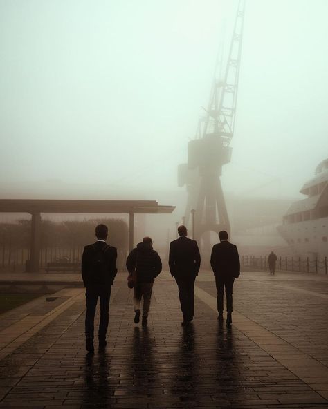 A shot taken in a misty London with my Fuji XT4. The mist here is on a different level 😍♥️ #cinematic #fujixt4 #fujilove… | Instagram Fuji Xt4, My Fuji, Mirror Photography, The Mist, Suit Up, Street Photography, Instagram A, Mist, London