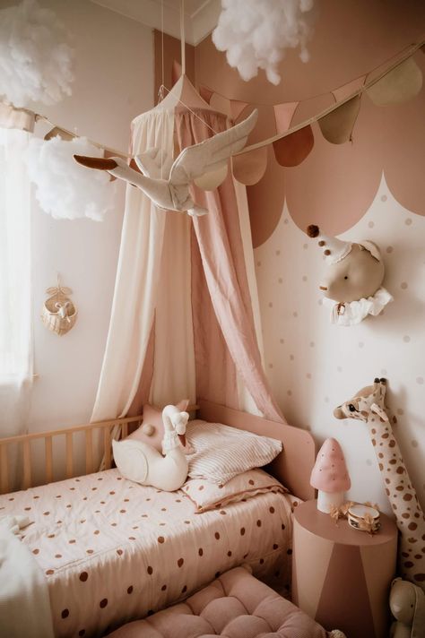 Beige And Pink Nursery, Beige Kids Room, Boho Ballerina Bedroom, Toddler Room Girl, Stork Nursery, Sebra Bed Beige, Stork Nursery Decor, Small Nursery Decor, Maileg Inspired Nursery