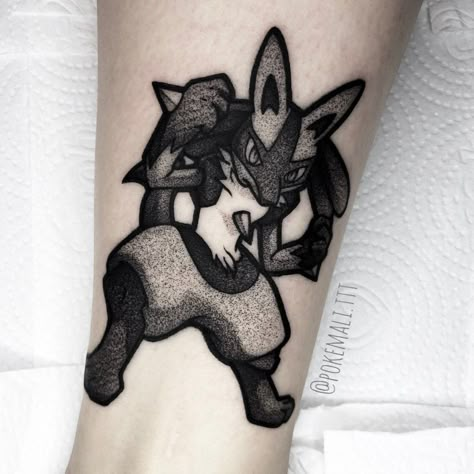 Pokemon Lucario Tattoo, Lucario Tattoo Ideas, Pokemon Tattoo Black And White, Lucario Tattoo, Pokemon Flash Tattoo, Tattoo Gangster, Pokemon Tattoos, Lucario Pokemon, Pokemon Tattoo