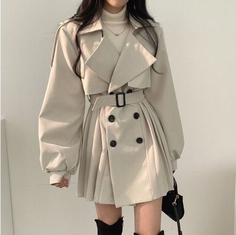 Chic French Style, Trench Coat Outfit, Next Clothes, Simple Trendy Outfits, Modest Fashion Outfits, Trench Coats Women, Girls Fashion Clothes, Affordable Clothes, Casual Style Outfits