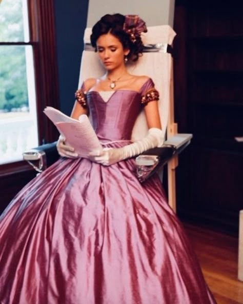 1800s Dresses, Katherine Dress, Katherine Pierce Outfits, Vampire Diaries Outfits, Katerina Petrova, Vampire Diaries Poster, Vampire Diaries Wallpaper, Period Dress, Vampire Diaries Funny