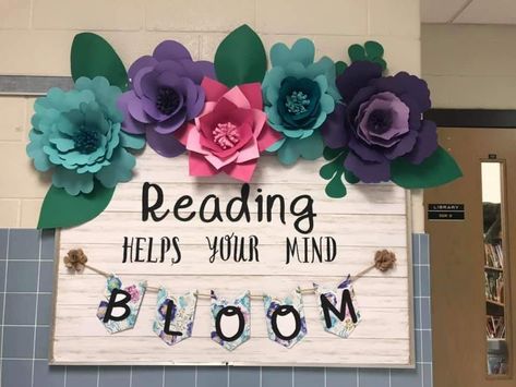 Bloom Bulletin Board, Book Bulletin Board, Reading Help, Book Display, In Bloom, Bulletin Boards, Bulletin Board, Paper Flowers, Good Books