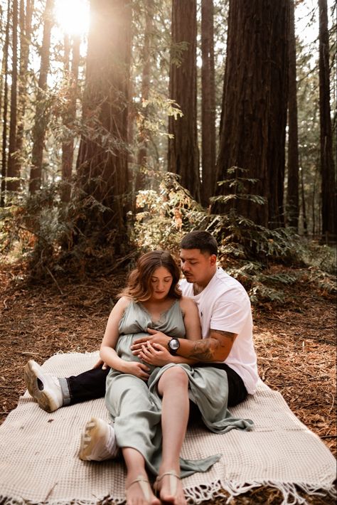 Maternity Photo Shoot Ideas Forest, Maternity Photos In Forest, Forrest Maternity Photoshoot, Maternity Photo Shoot Ideas Woods, Pine Tree Maternity Pictures, Maternity Forest Photoshoot, Forrest Maternity Shoot, Forest Maternity Photos, Maternity Woods Photoshoot