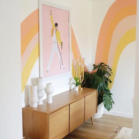 Paint In Corner Of Room, Wavy Painted Accent Wall, Accent Wall Squiggle, Super Graphics Wall, Squiggle Painted Wall, Squiggle Accent Wall, Fun Accent Wall Ideas Paint, Squiggle Wall Paint, Bright Wall Paint Ideas