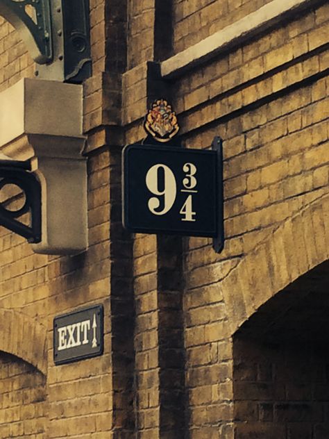 Platform 9 3/4 at Hogwarts Train Station in Universal Orlando, FL. •rg• Harry Potter Station 9 3/4, Platform 9 3/4 Aesthetic, 9 And 3/4 Harry Potter Sign, Harry Potter Platform 9 3/4, Harry Potter 9 3/4, Platform 9 3/4, Hogwarts Train Station, Harry Potter Train Station, Hogwarts Station