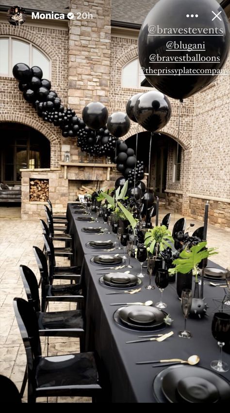 All Black Party, Black Party Decorations, Dinner Party Table Settings, Photo Balloons, Black Dinner, Dinner Party Table, Party Table Settings, Valentines Day Baby, Garland Arch