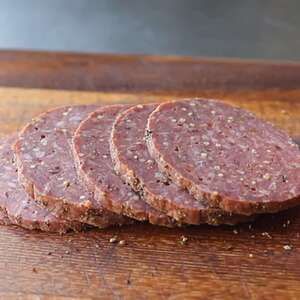 Pork Summer Sausage Recipes, Hamburger Summer Sausage, Diy Summer Sausage, Blue And Gold Sausage Recipes, Homemade Summer Sausage Recipes, Beef Summer Sausage Recipes, Homemade Lunchmeat, Sausage Board, Venison Summer Sausage Recipe