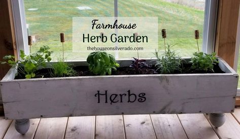 DIY Farmhouse Inspired Herb Garden Box Vertical Garden Pots, Herb Garden Boxes, Herb Box, Herbal Garden, Herb Garden Pallet, Upcycled Planter, Herb Garden Planter, Vertical Garden Planters, Cedar Raised Garden Beds