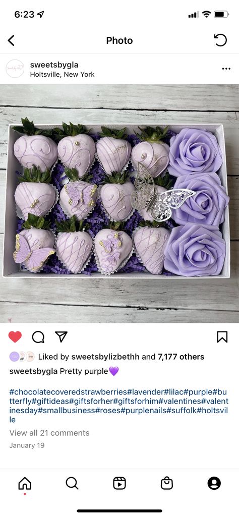 Light Purple Strawberries, Purple Butterfly Strawberries, Chocolate Covered Strawberries Butterfly, Lilac Chocolate Covered Strawberries, Lavender Chocolate Covered Strawberries, Chocolate Covered Strawberries Purple, Butterfly Chocolate Covered Strawberries, Lilac Strawberries, Lavender Strawberries