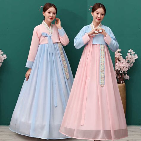 Korean Queen Traditional Clothes, Korean National Costume, Hanbok Female, Traditional Korean Hanbok, Hanbok Accessories, Korea Traditional Clothes, Traditional Korean Clothing, Elegant Flower Girl Dress, Forest Kingdom