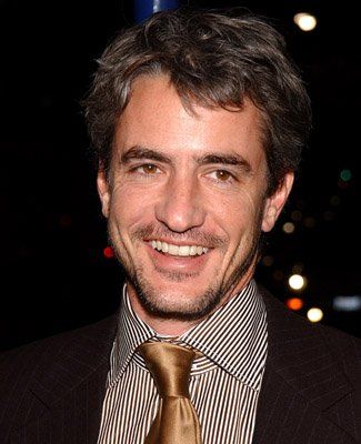 Dermot Mulroney - forgot how cute he is!! Hollywood Tv Series, Catherine Keener, Dermot Mulroney, A Man In A Suit, Man In A Suit, The Family Stone, The Wedding Date, Suit And Tie, Favorite Celebrities