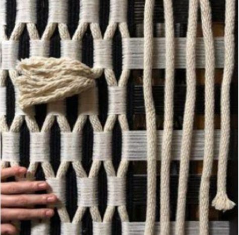 Weave Design Textiles, Diy Fabric Rug, Weave Art, Trivets Diy, Rope Weaving, Weaving Loom Diy, Diy Leather Bracelet, Upholstery Diy, Rope Crafts Diy