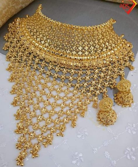 Bangali Gold Necklace, Gold Choker Necklace Indian Bridal, Gold Necklace Set Bridal, Wedding Jewellery Designs, Unique Gold Jewelry Designs, Bridal Necklace Designs, Gold Jewels Design, Bridal Jewelry Vintage, Bridal Jewellery Design