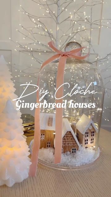 Gingerbread House Table Centerpiece, Christmas Cloche Ideas, Diy Gingerbread Houses, Glass Cloche Decor, Homemade Gingerbread House, Ginger Bread House Diy, Cloche Decor, Diy Gingerbread, House Candle Holder