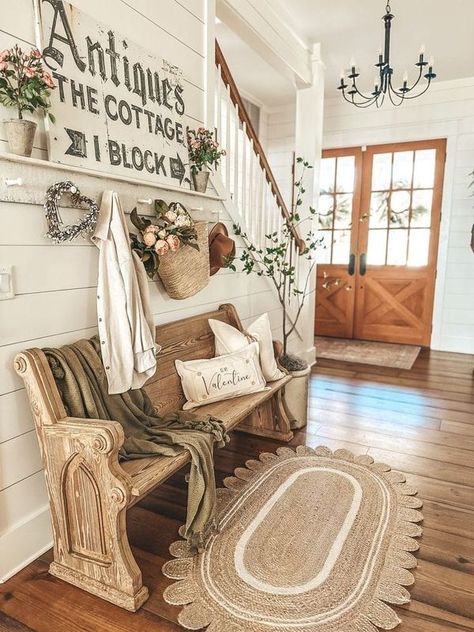 French Country, Cottage & Farmhouse | Beautiful entrance.✨️ | Facebook French Farmhouse Entryway Ideas, French Country Foyer, French Entryway, Farmhouse Entryway Ideas, Country Cottage Farmhouse, Beautiful Entrance, Modern French Country, Mud Rooms, Farmhouse Entryway