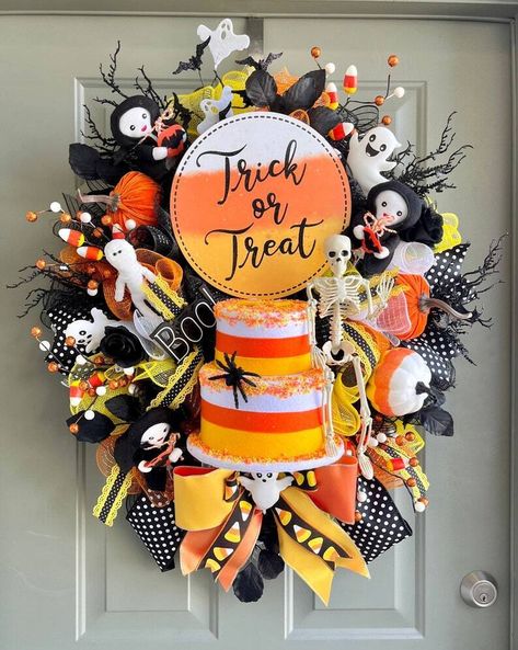 Corn Decorations, Candy Corn Decorations, Decoration For Halloween, Two Tier Cake, Diy Halloween Wreath, Trick Or Treaters, Tier Cake, Holiday Wreath, Trick Or Treater