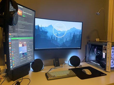 Double Monitor Setup Gaming, Pc Monitor Setup, Dual Monitor Setup Gaming, Vertical Monitor Setup, 3 Monitor Setup, Double Monitor Setup, Gaming Battlestation, Vertical Monitor, Workstation Setup