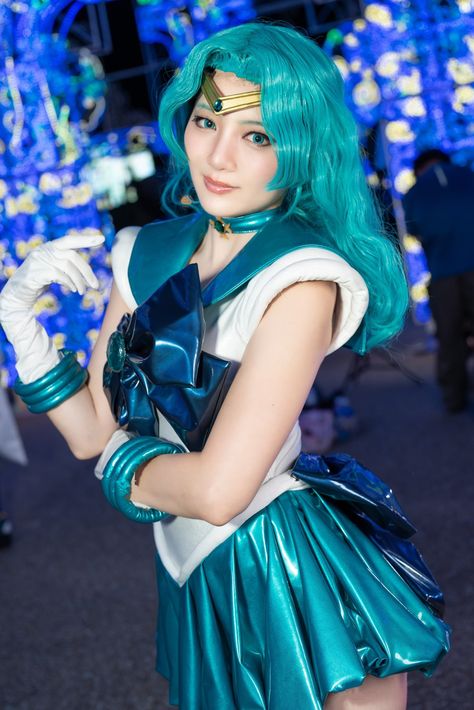 Sailor Neptune Makeup, Neptune Sailor Moon, Sailor Mercury Halloween, Sailor Neptune Cosplay, Sailor Mercury Cosplay, Saylor Moon, Sailor Moon Cosplay, Sailor Neptune, Action Poses