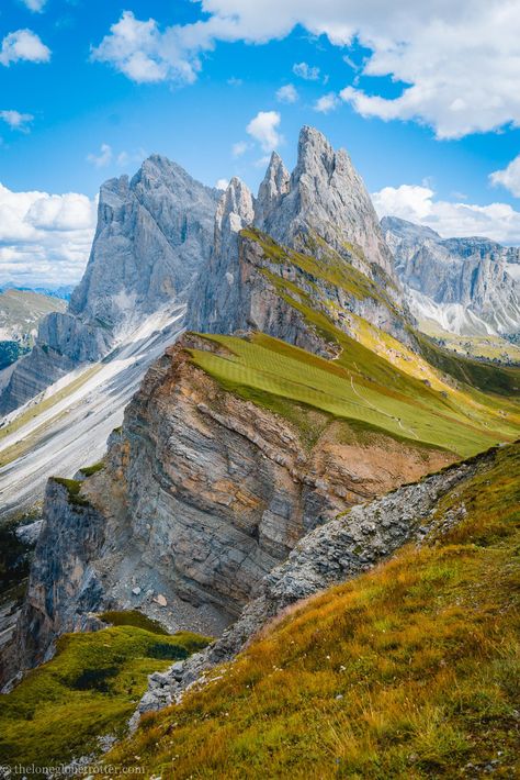 Dolomites Italy Photography, Dolomites Italy, The Dolomites, Voyage Europe, Mountain Paintings, Travel Nature, Alam Yang Indah, Nature Beautiful, Pretty Places