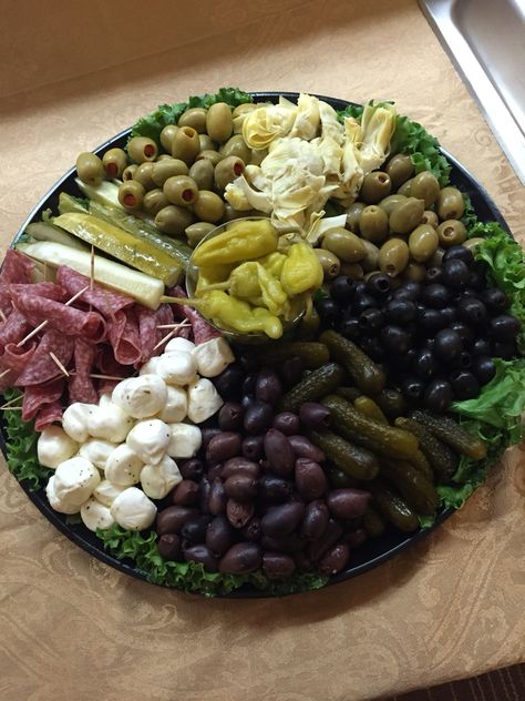 Antipasto Relish tray. Perfect for holiday parties. Olives And Pickles Tray, Pickle Olive Relish Tray, Relish Tray Ideas Summer, Olive And Pickle Tray, Pickle Olive Tray, Pickle Tray Ideas Parties, Pickle Platter Ideas, Olive Tray Appetizer Ideas, Relish Tray Ideas Parties