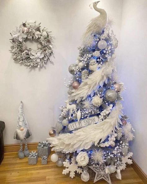 White Peacock Christmas Tree, Peacock Christmas Decorations, Diy For Christmas, Christmas Tree 2023, Decoration Ideas Christmas, Peacock Christmas Tree, Glam Christmas Tree, Blue And White Christmas, Christmas Tree Inspo