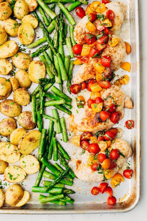 Sheet Pan Bruschetta Chicken, Potato And Asparagus Recipe, Dinner With Potatoes, Chicken Bruschetta, Potatoes And Asparagus, Salty Recipes, Oxalate Diet, Nutritious Dinner, Chicken With Potatoes