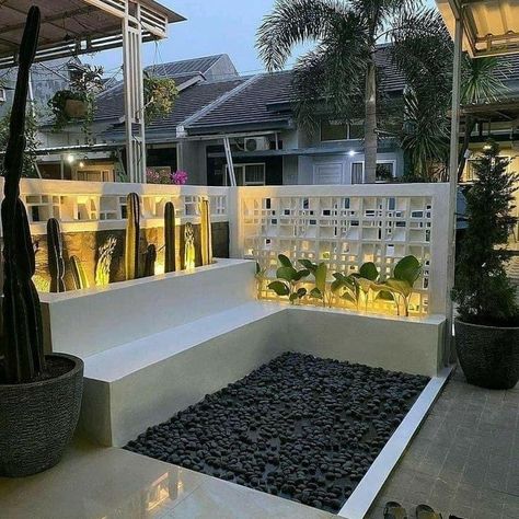 Terrace House Exterior, Terrace Garden Design, Small House Design Exterior, Minimalist Garden, Building House Plans Designs, Minimal House Design, Home Garden Design, Minimalist House Design, House Outside Design