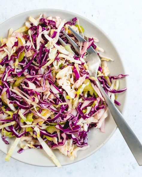 This easy vinegar coleslaw recipe is a refreshing summer side dish that pairs well with veggie burgers, sloppy joes, skewers, and more!﻿ #coleslaw #mealprep #recipe #healthy #vegetarian #vegan #glutenfree #easy #plantbased Vinegar Coleslaw Recipe, Healthy Sloppy Joes, Best Coleslaw Recipe, Vinegar Coleslaw, Veggie Noodle, Healthy Board, Easy Summer Side Dishes, Bang Bang Shrimp, Couple Cooking