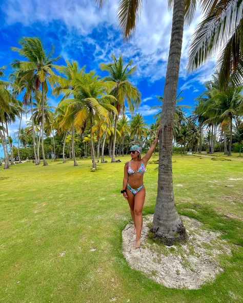 Outfit San Andres Isla, Beach Photography Poses, Tropical Destinations, Punta Cana, Dream Vacation, Beach Photography, Vacation Spots, Dream Vacations, Photography Poses