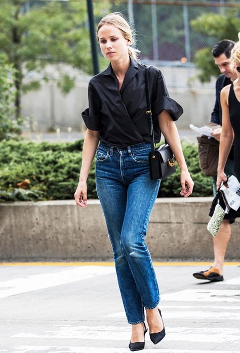 Black Shirt Outfits, High Waisted Jeans Outfit, Looks Jeans, Moda Denim, Denim Inspiration, Moda Jeans, Spring Look, Outfit Jeans, Business Outfit