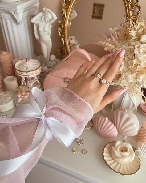 Aphrodite Aesthetic, Soft Pink Theme, Royalty Aesthetic, Princess Core, Soft Girl Aesthetic, Pastel Pink Aesthetic, Classy Aesthetic, Pink Girly Things, Pink Vibes