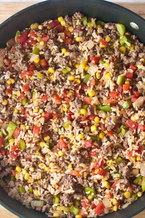 Beef Skillet Fiesta, Ground Beef Corn And Rice Recipes, Rice And Corn Recipe, Fiesta Recipes, Stuffed Peppers Beef, Beef Casseroles, Beef Entrees, Vegan Stuffed Peppers, Pepper Beef