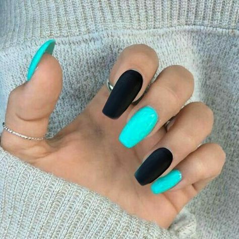 Nails Inspiration Turquoise, Dip Nail Designs Coffin, Acrylic Nail Designs Turquoise, Black And Colored Nails, Acrylic Nails Teal Turquoise, Teal Turquoise Nails, Nails Inspiration Teal, Short Teal Acrylic Nails, Nail Designs Blue And Black