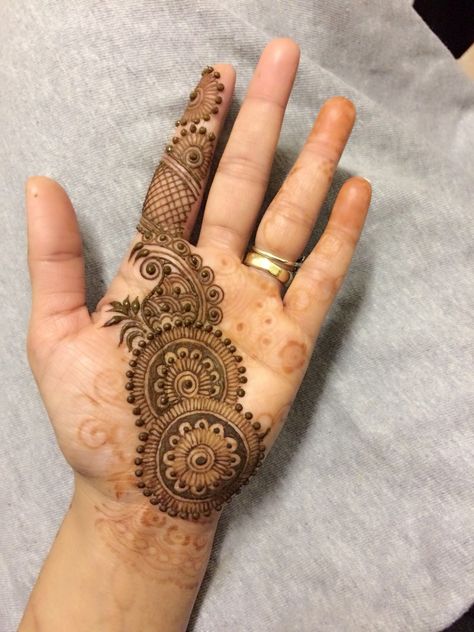 Mhendi Simple Henna Designs, Front Mehndi Design, Simple Mehendi Designs, Simple Arabic Mehndi Designs, Mehndi Designs For Kids, Simple Mehndi Designs Fingers, Very Simple Mehndi Designs, Full Mehndi Designs, Henna Tattoo Designs Simple