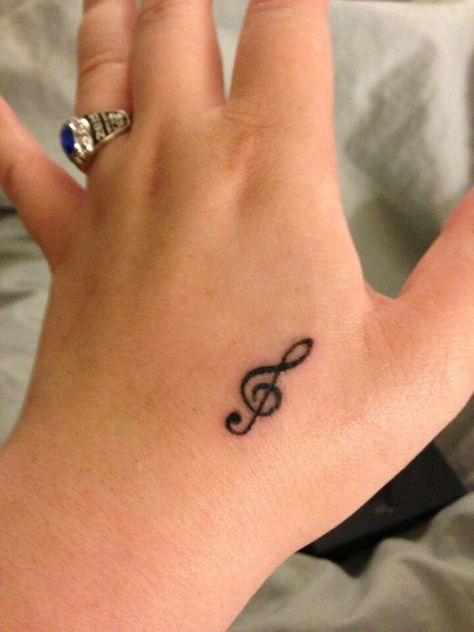 Hand Music Tattoo, Music Tattoo Hand, Music Note Tattoo On Hand, Music Note Hand Tattoos, Finger Tattoos Music, Music Note Finger Tattoo, Hand Tattoos Music, Tattoo Ideas For Music Lovers, Music Note Tattoos For Women