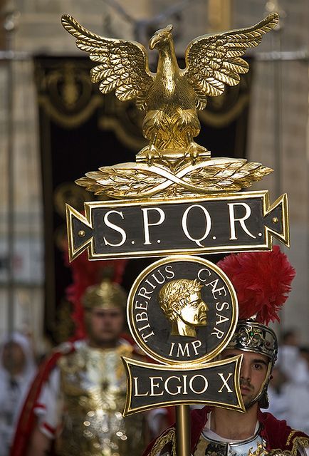 Images > Spqr Standard: Roman Standard, Roman Eagle, Rome Ancient, Battle Standard, Imperiul Roman, Imperial Rome, Rome History, Pax Romana, Roman Armor